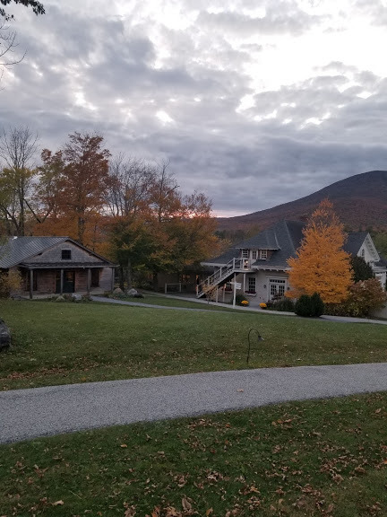 The welcome house and log cabin at The Hildene